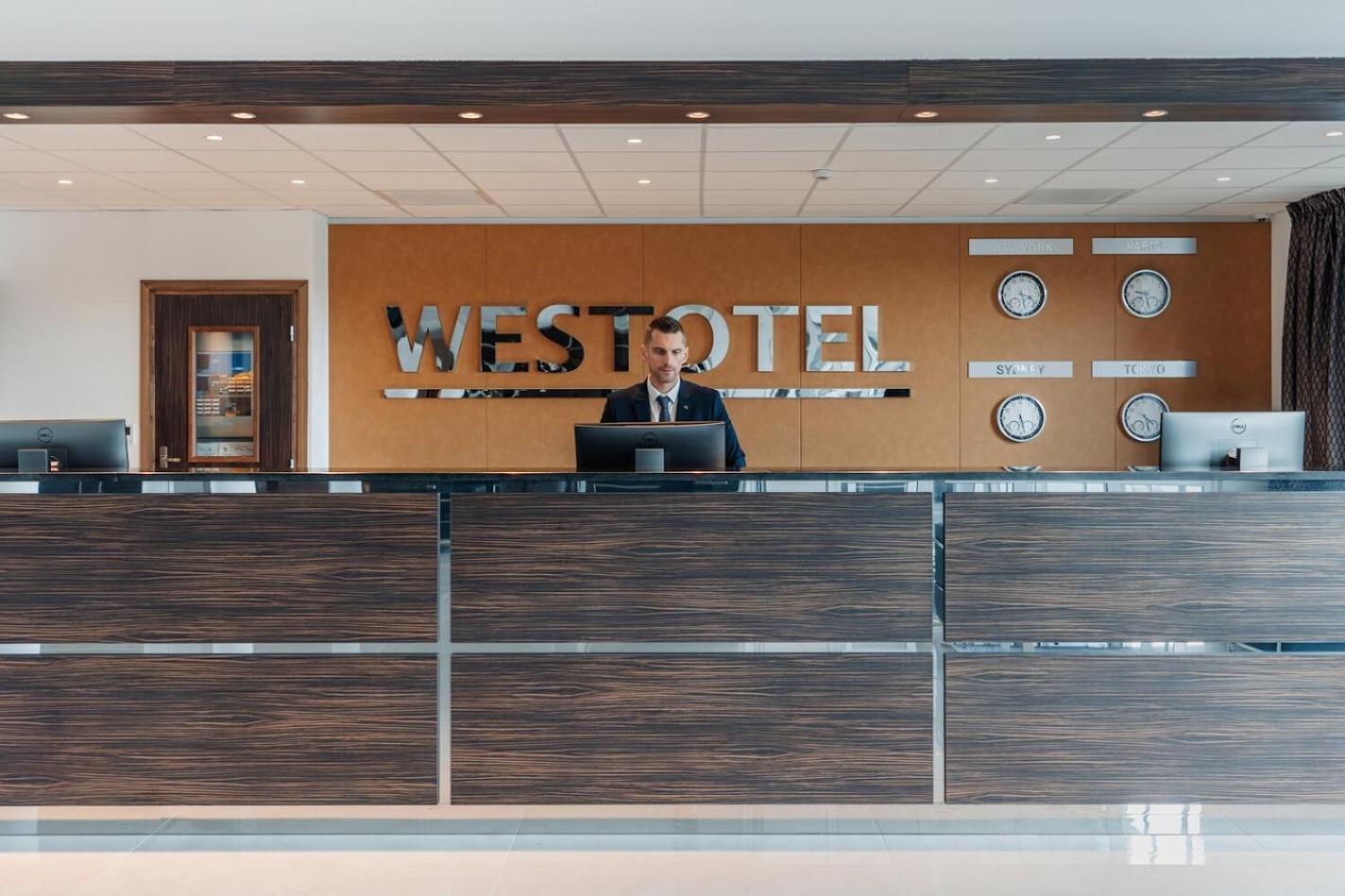 Westotel Taverny - Paris Val-D'Oise Esterno foto